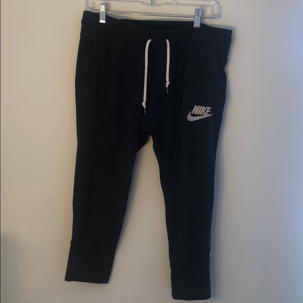 Capri gray nike sweatpants
